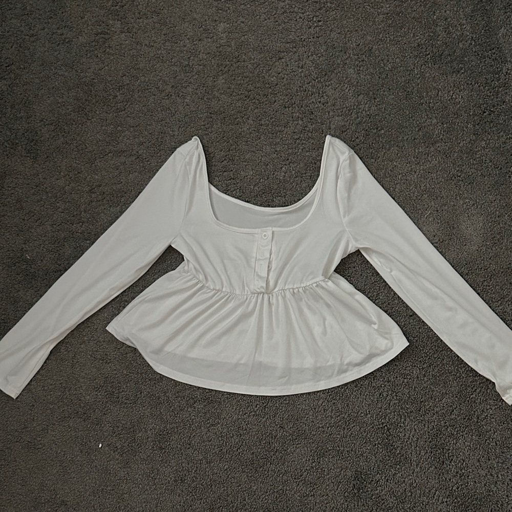 White Long Sleeve Scoop Neck Top